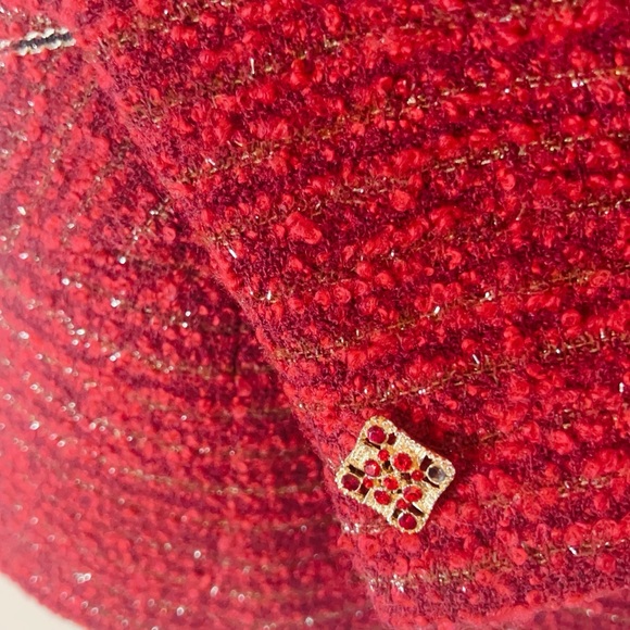 Chanel Tweed Blazer. - Picture 3 of 9